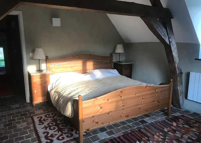 La Ferme Aux Oiseaux Homestay Beaumont