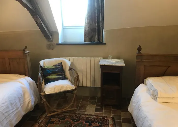 La Ferme Aux Oiseaux Homestay Beaumont